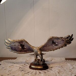 Bradford Exchange "Sovereign Power" from On Eagle's Wings Collection Statue
